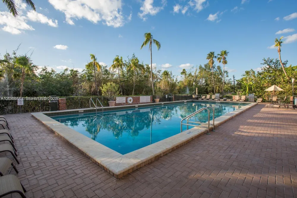 181 Crandon Blvd #301 Key Biscayne, FL 33149