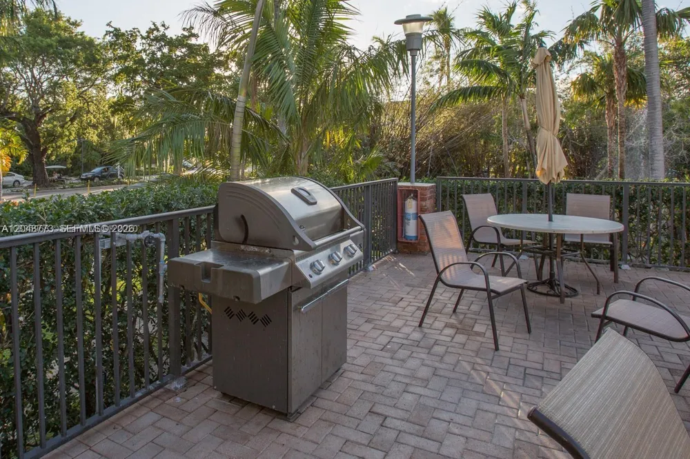 181 Crandon Blvd #301 Key Biscayne, FL 33149