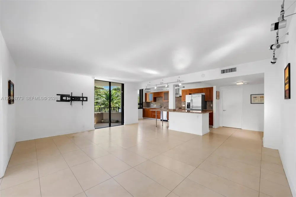 181 Crandon Blvd #301 Key Biscayne, FL 33149