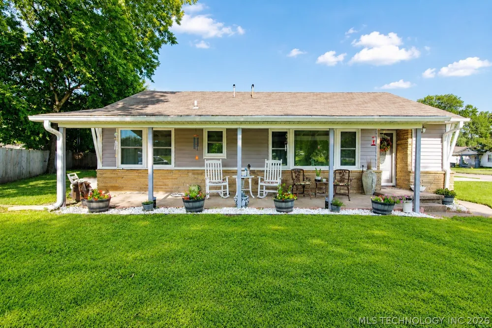 512 E 16th Street Okmulgee, OK 74447