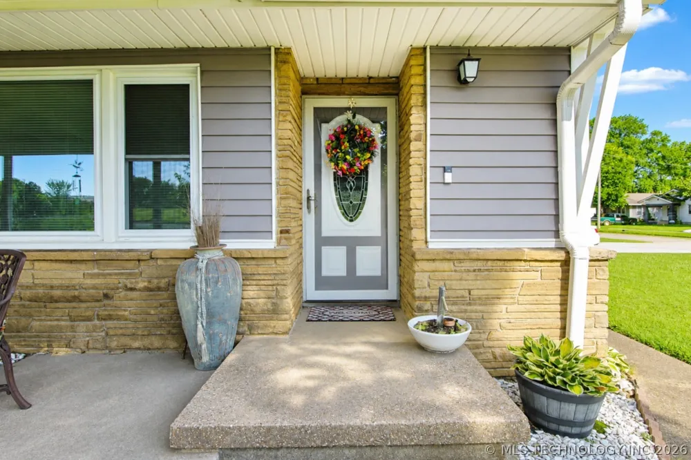 512 E 16th Street Okmulgee, OK 74447