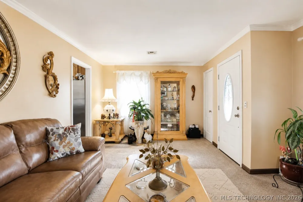 512 E 16th Street Okmulgee, OK 74447