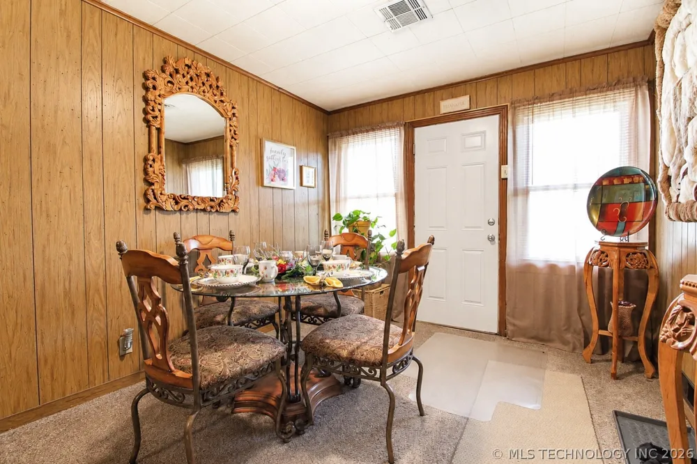 512 E 16th Street Okmulgee, OK 74447
