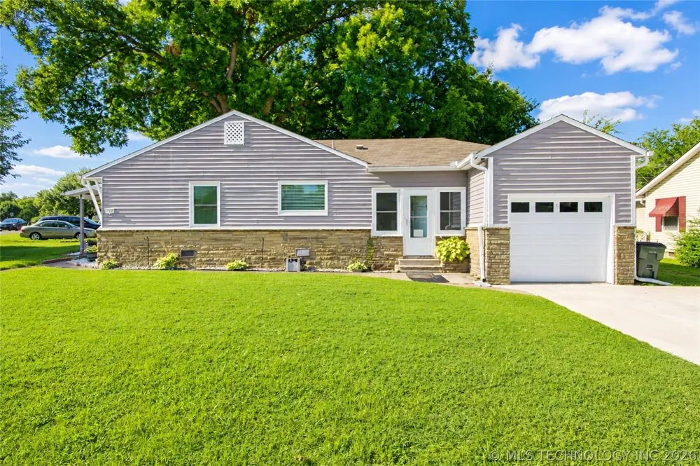 512 E 16th Street Okmulgee, OK 74447
