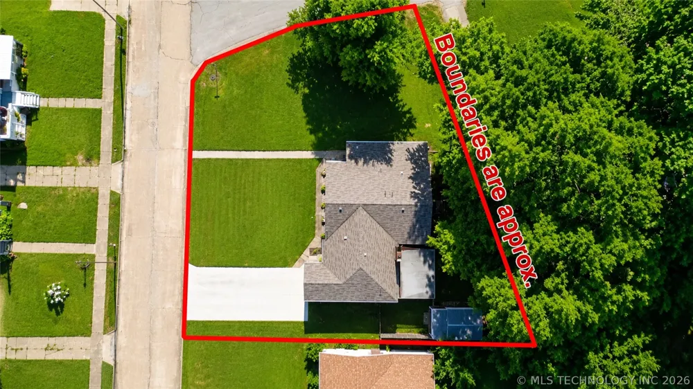 512 E 16th Street Okmulgee, OK 74447