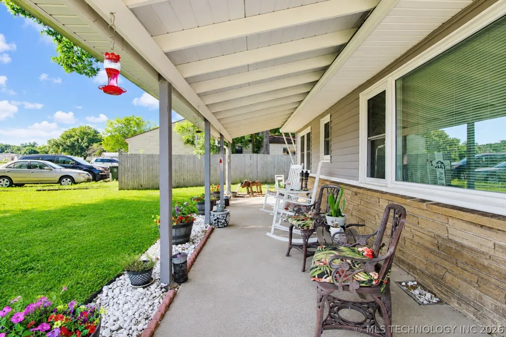512 E 16th Street Okmulgee, OK 74447