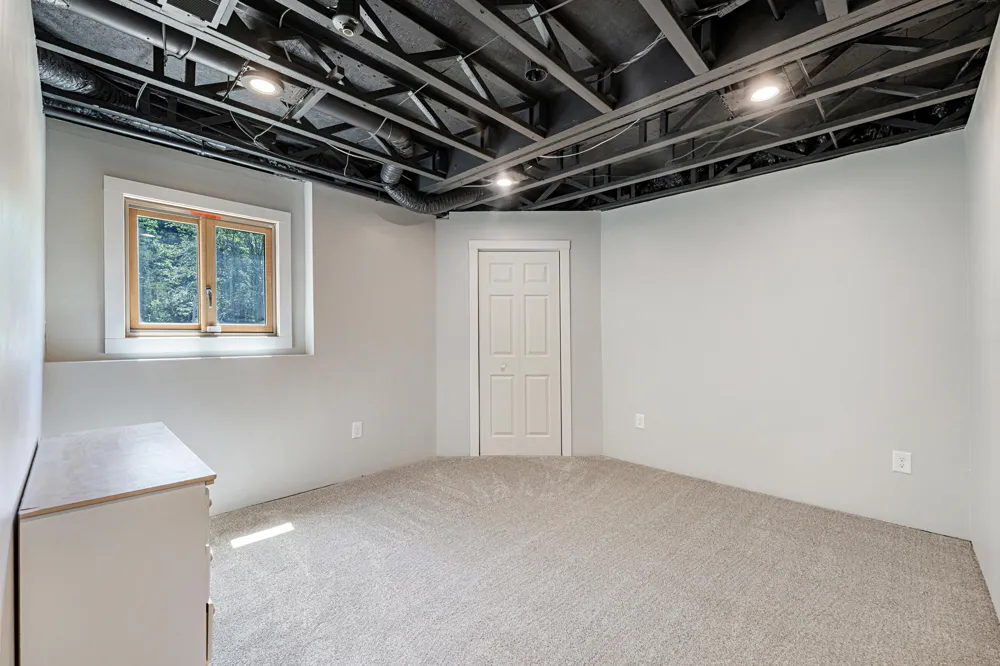 87 67th Street Casco Township, MI 49090