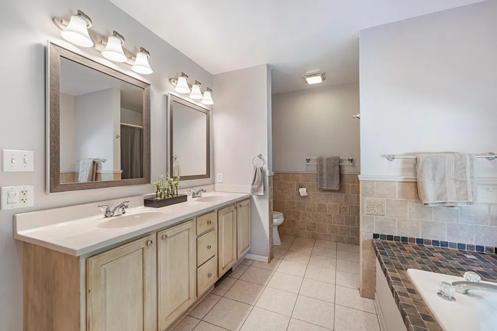 87 67th Street Casco Township, MI 49090