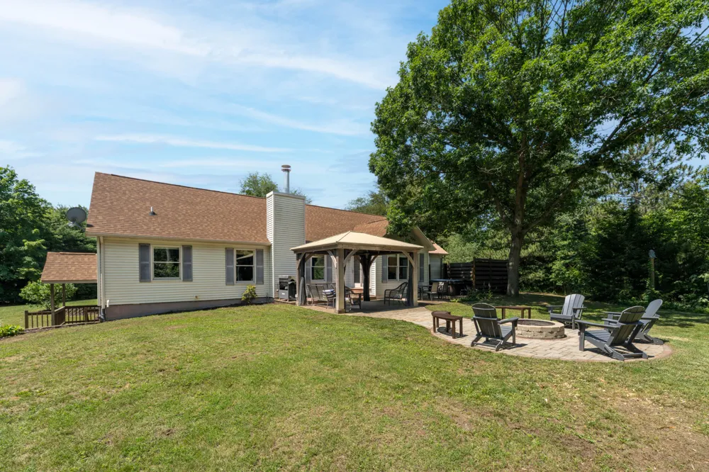 87 67th Street Casco Township, MI 49090