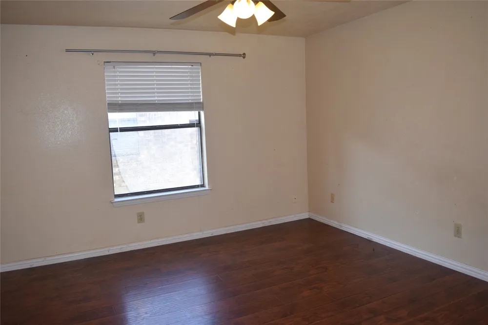 1806 Family Circle Grand Prairie, TX 75051