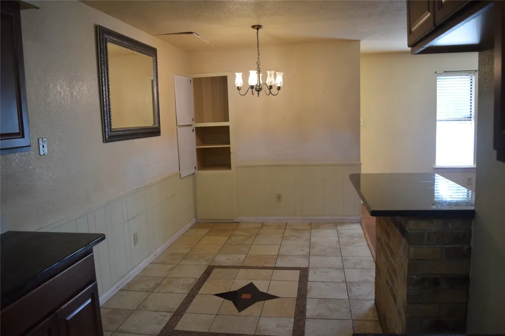 1806 Family Circle Grand Prairie, TX 75051
