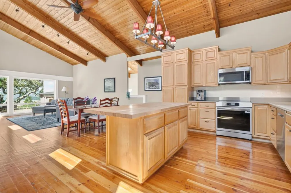 11675 McCarthy Road Carmel Valley, CA 93924