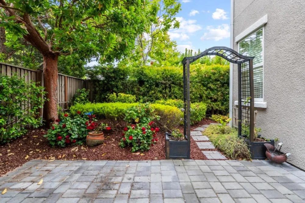 5011 Pacific Crest Drive Seaside, CA 93955