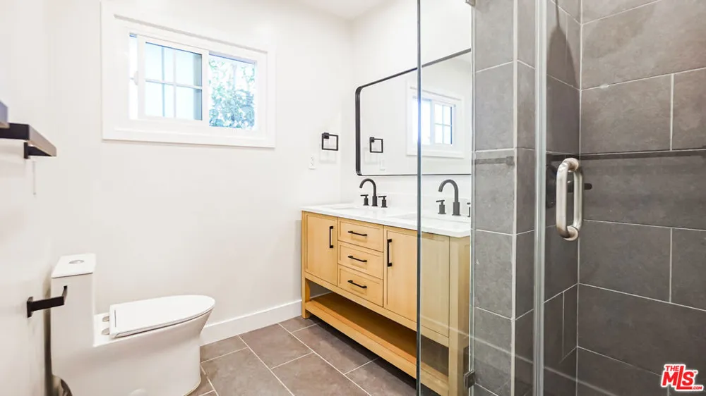 4030 Abourne Road #C Los Angeles, CA 90008