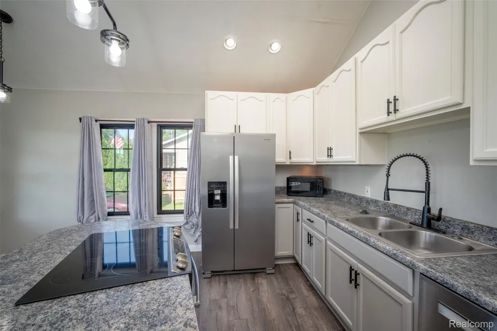 354 W Erie Road Bedford Township, MI 48182