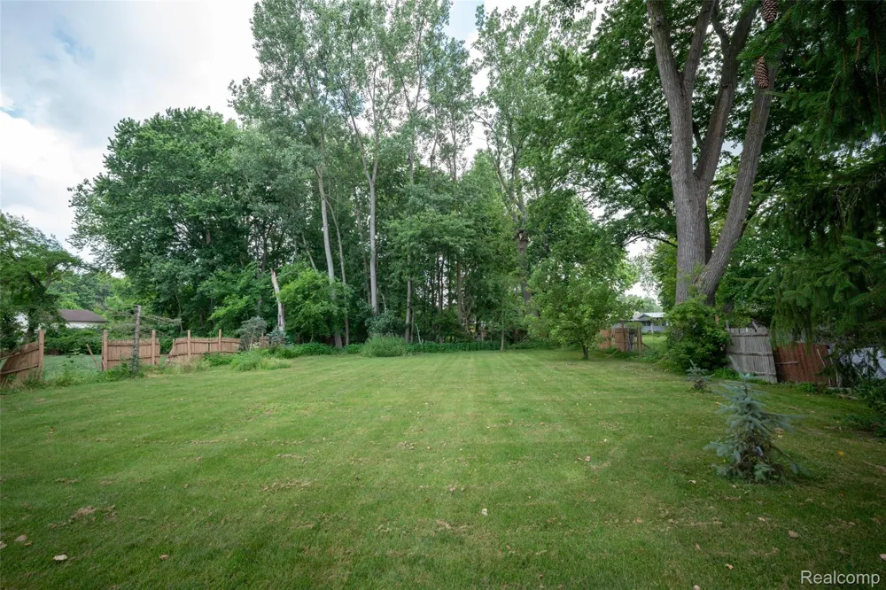 354 W Erie Road Bedford Township, MI 48182