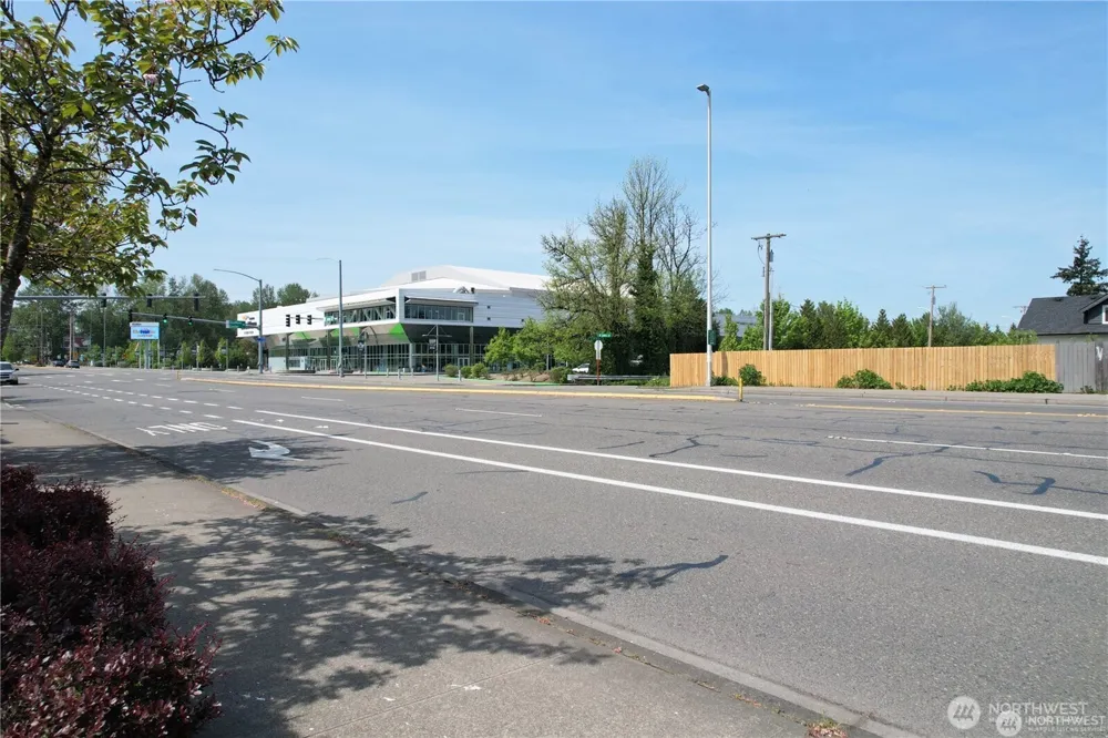 525 W James Street Kent, WA 98032