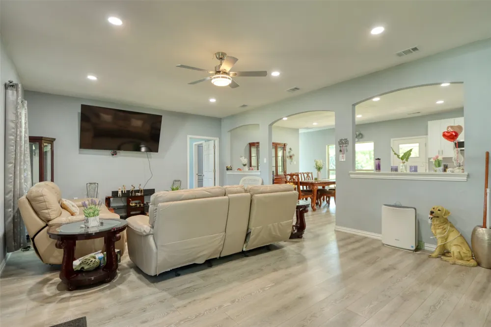 7196 Fm 1129 Chatfield, TX 75105