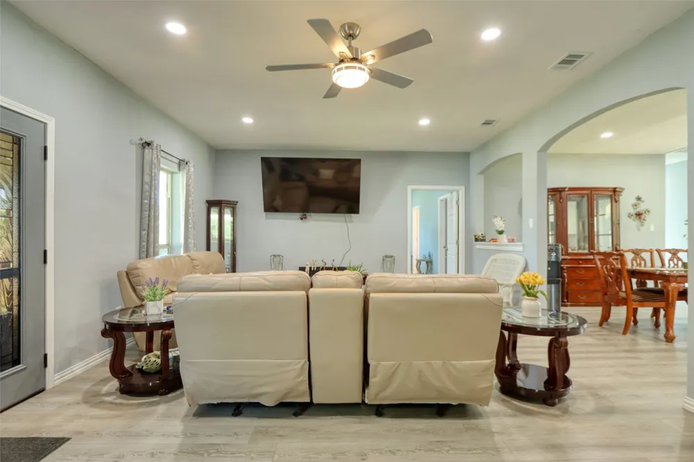 7196 Fm 1129 Chatfield, TX 75105