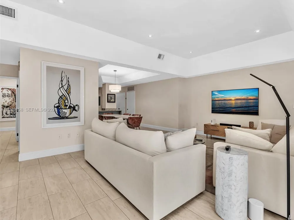 2901 S Bayshore Dr #1G Miami, FL 33133