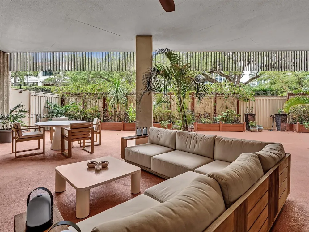 2901 S Bayshore Dr #1G Miami, FL 33133