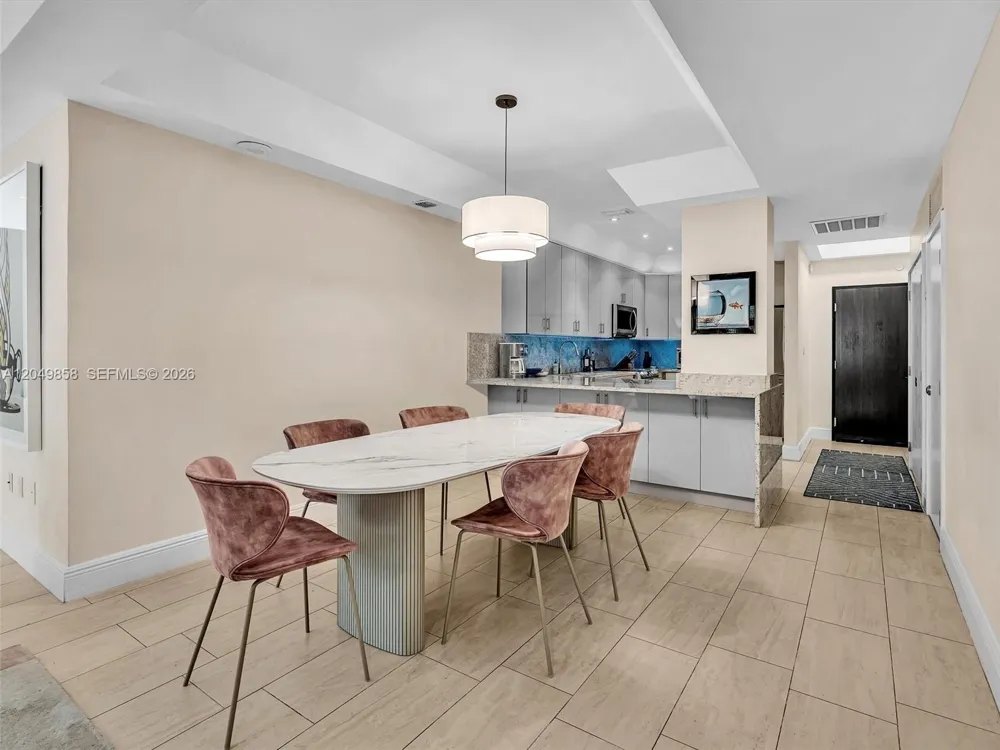2901 S Bayshore Dr #1G Miami, FL 33133
