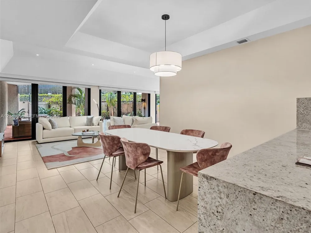 2901 S Bayshore Dr #1G Miami, FL 33133