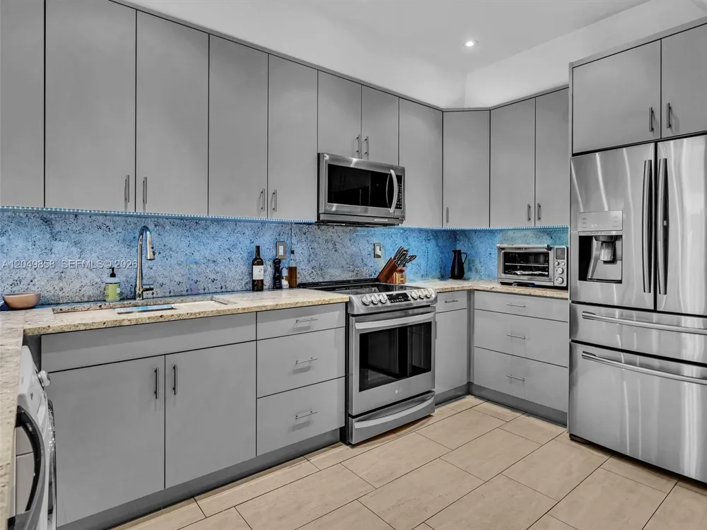 2901 S Bayshore Dr #1G Miami, FL 33133