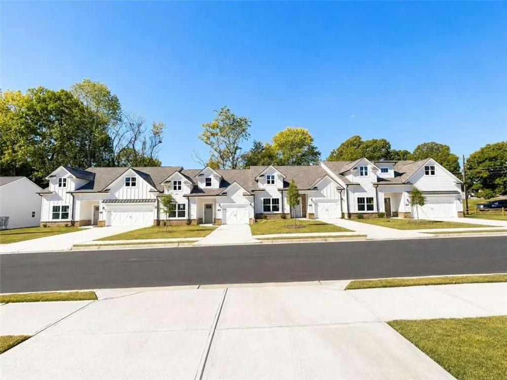 28 Village Court Cleveland, GA 30528