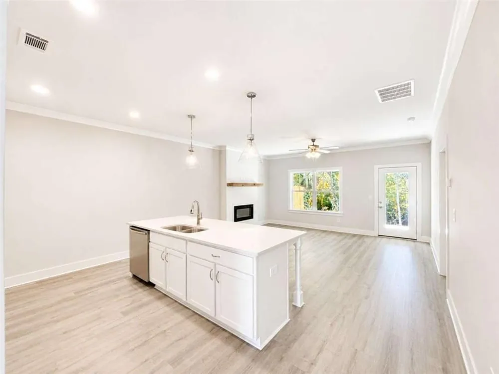 28 Village Court Cleveland, GA 30528