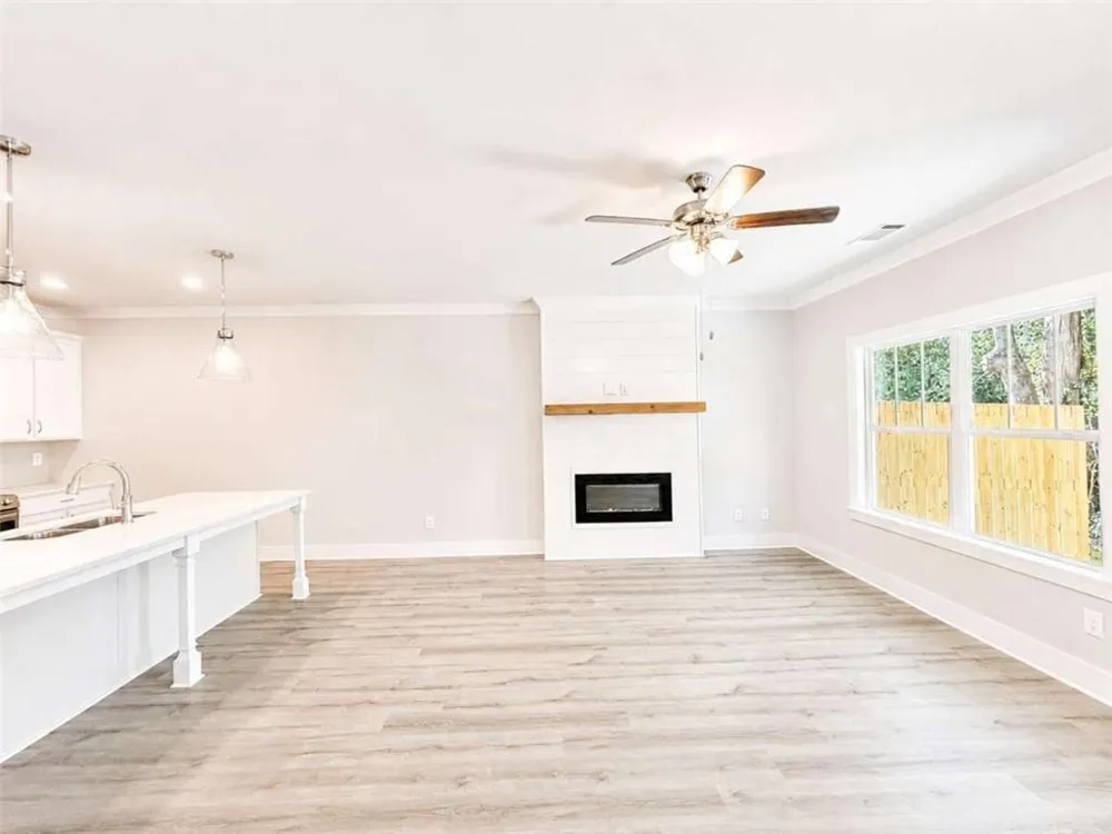 28 Village Court Cleveland, GA 30528