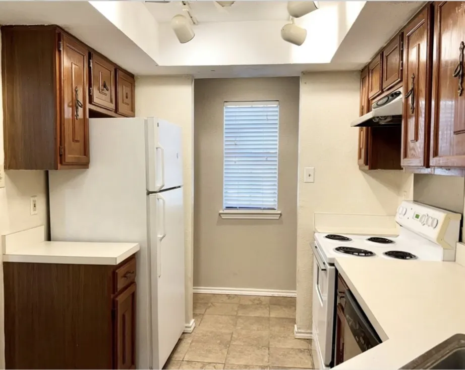 3635 Garden Brook Farmers Branch, TX 75234