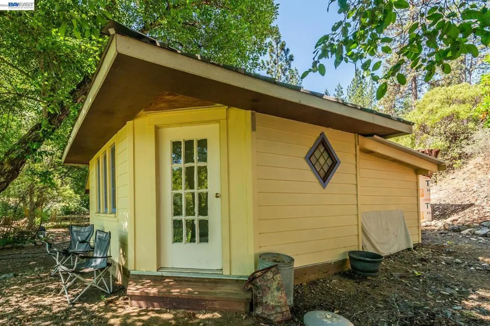 901 Dutch Creek Road Junction City, CA 96048