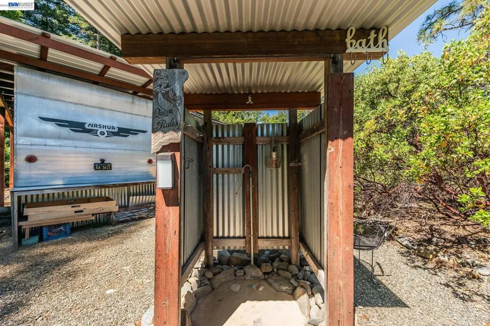 901 Dutch Creek Road Junction City, CA 96048