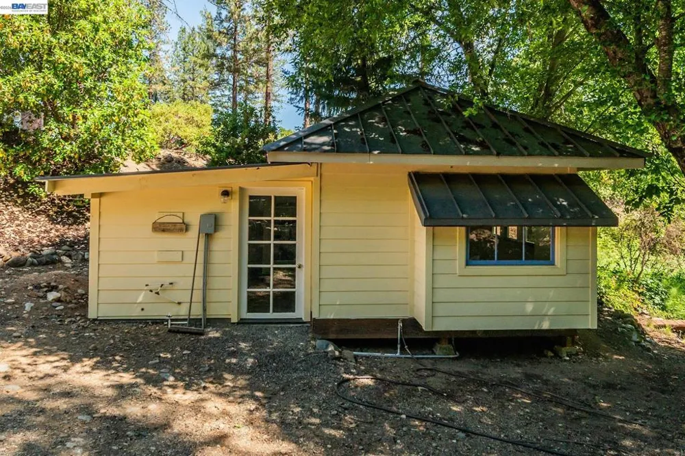 901 Dutch Creek Road Junction City, CA 96048