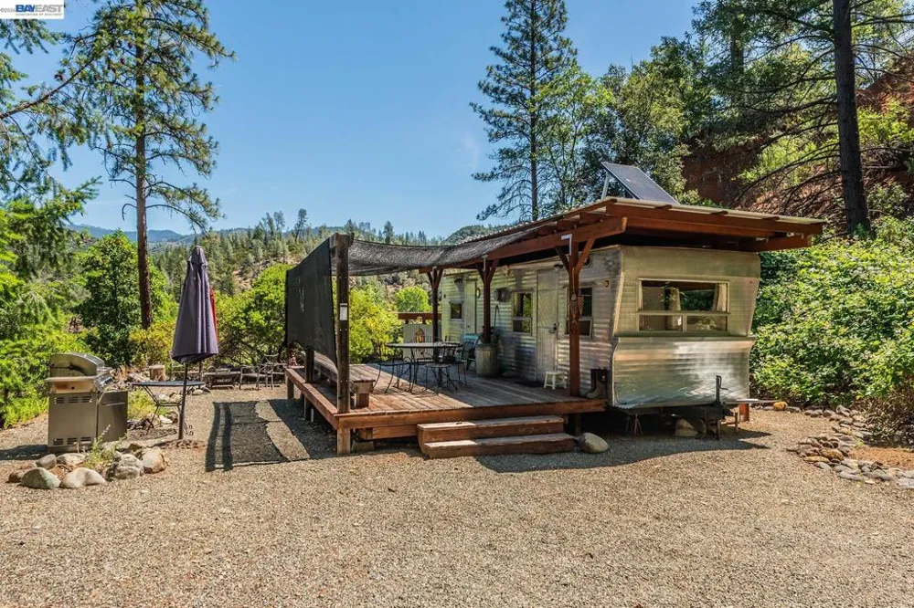 901 Dutch Creek Road Junction City, CA 96048
