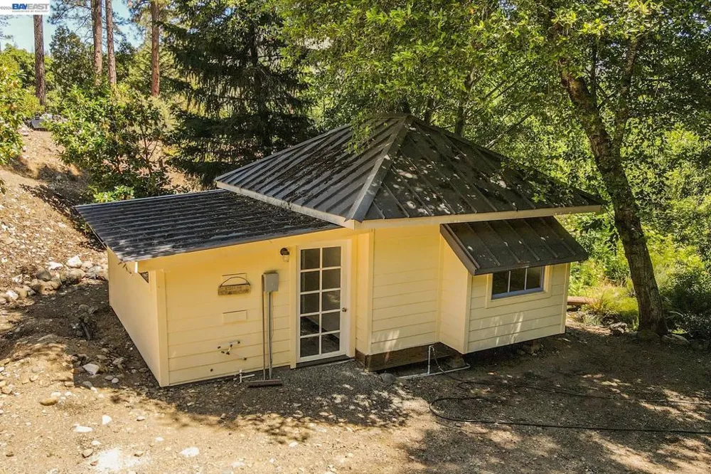 901 Dutch Creek Road Junction City, CA 96048