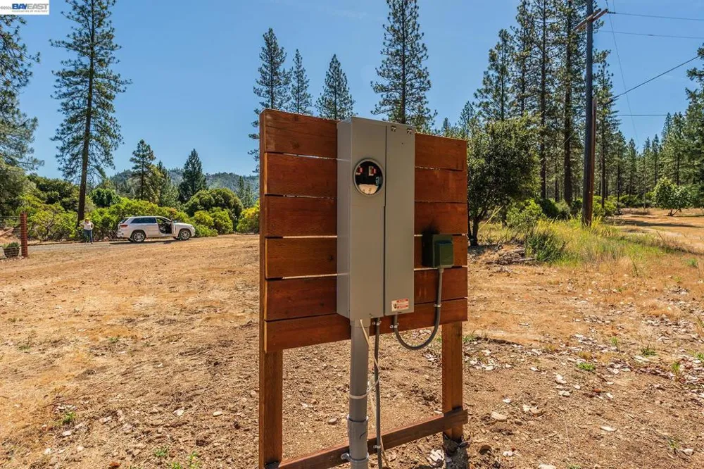 901 Dutch Creek Road Junction City, CA 96048