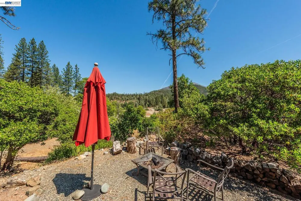 901 Dutch Creek Road Junction City, CA 96048