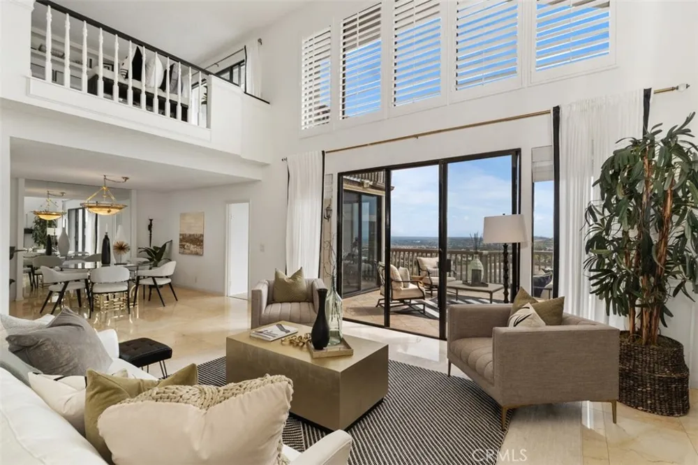 26 Coventry Newport Beach, CA 92660