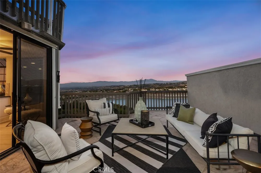26 Coventry Newport Beach, CA 92660