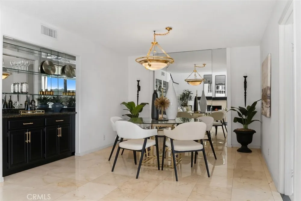 26 Coventry Newport Beach, CA 92660