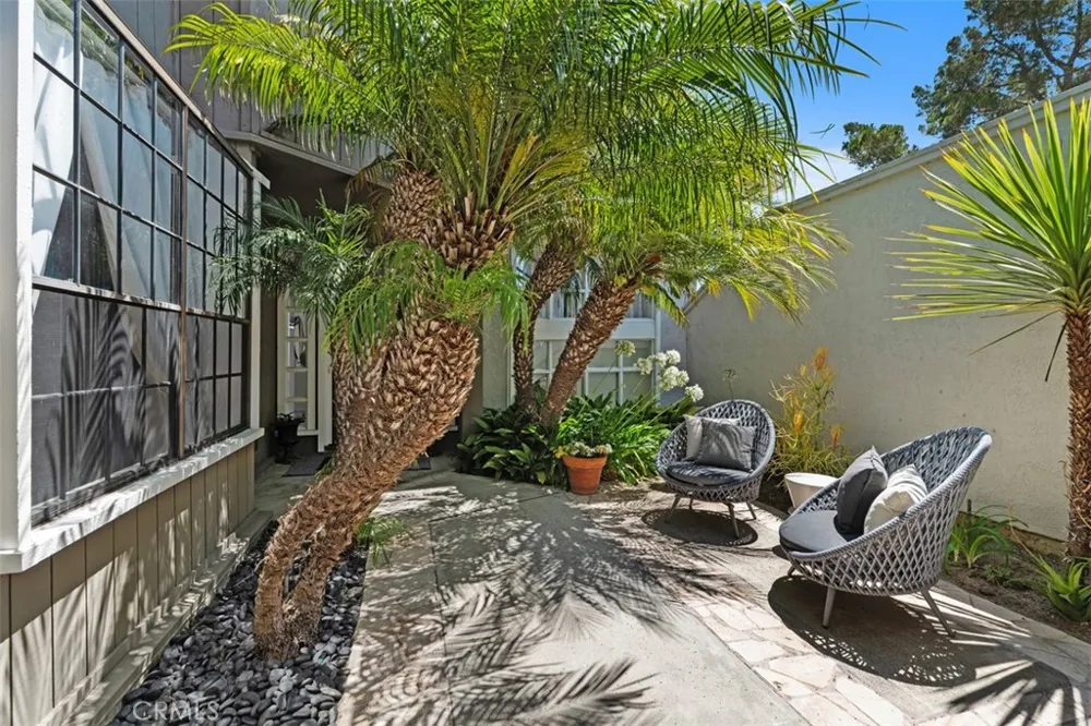 26 Coventry Newport Beach, CA 92660