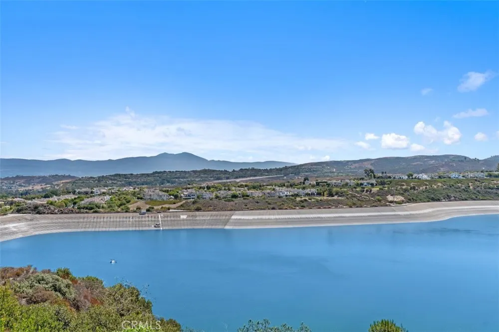 26 Coventry Newport Beach, CA 92660