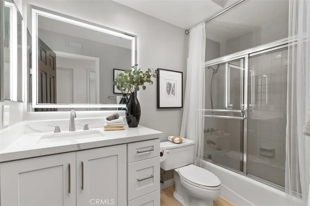 26 Coventry Newport Beach, CA 92660