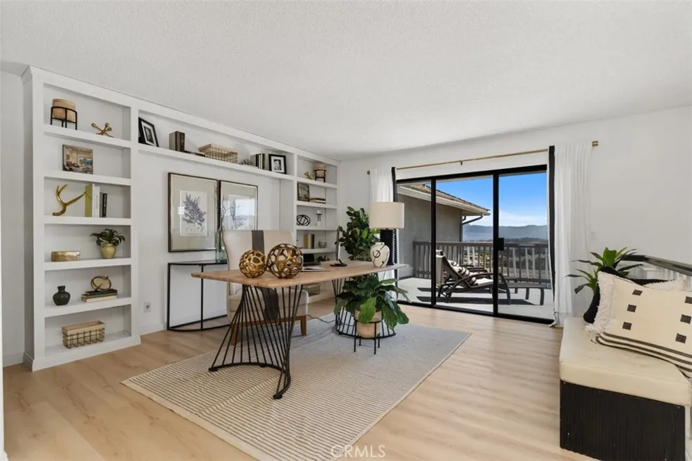 26 Coventry Newport Beach, CA 92660