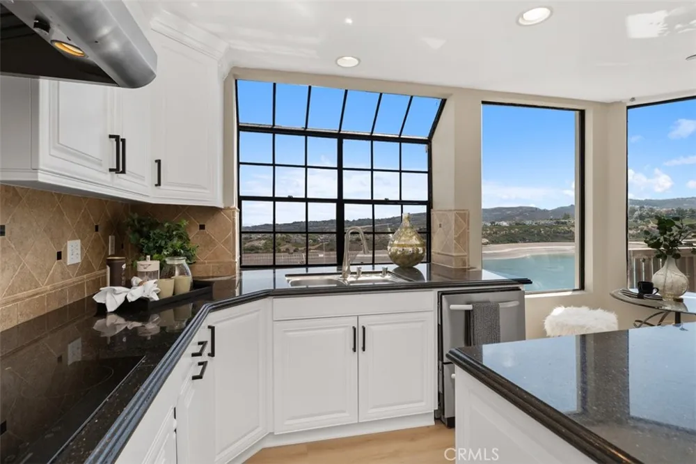 26 Coventry Newport Beach, CA 92660