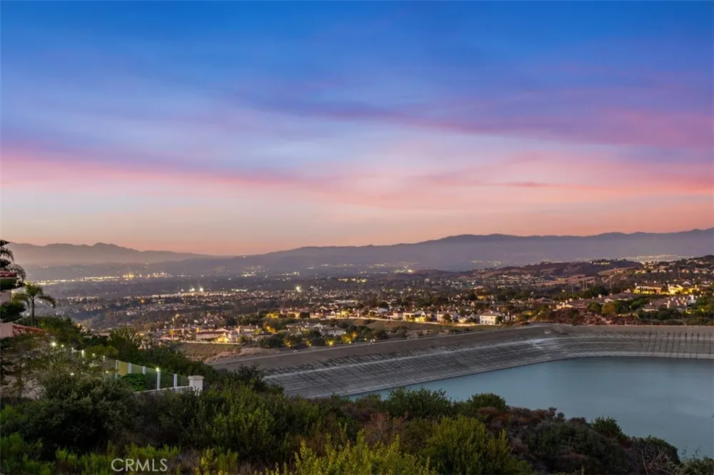 26 Coventry Newport Beach, CA 92660