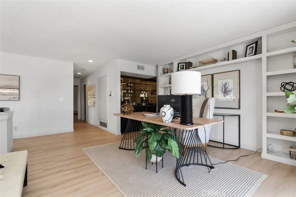 26 Coventry Newport Beach, CA 92660