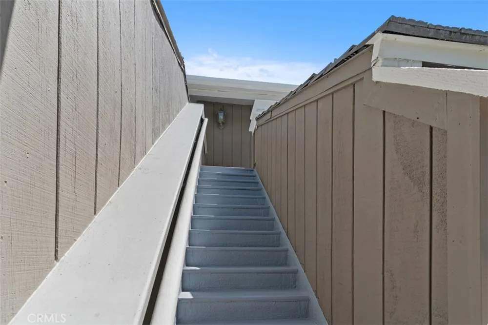26 Coventry Newport Beach, CA 92660
